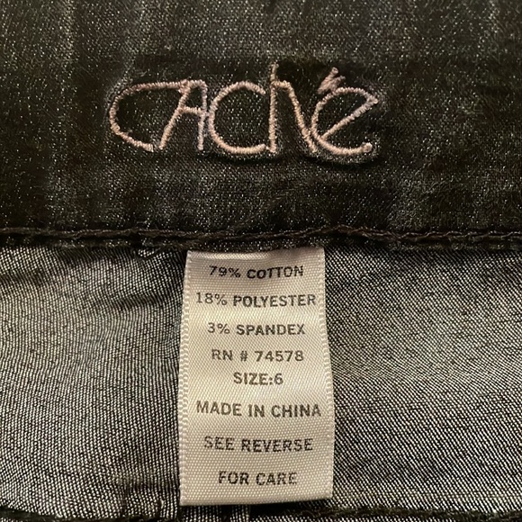 Cache black jeggings jeans, size 6. Zipped ankles, , rhinestones back pockets. - Picture 16 of 16